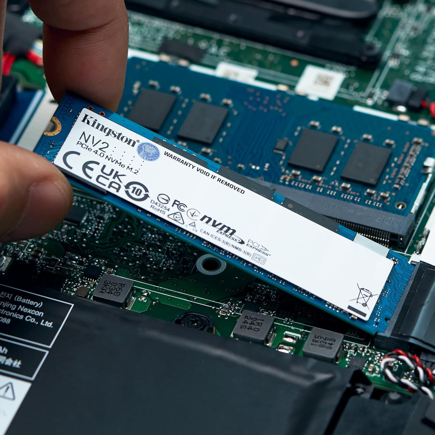 Kingston SSD NV2, Capacidad: 500 GB, Factor de Forma: M.2 2280, Interfaz: NVMe PCIe Gen 4.0 x 4 Carriles, Lectura: 3500MB/s y Escritura: 2100MB/s - Imagen 5